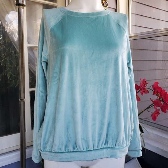 New With Tag Ocean Green Cat&Jack Very Soft & Velvety Longsleeved Top / 18 - Picture 1 of 7